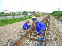 Sửa chữa đường sắt Hà Nội - Hải Phòng đảm bảo an toàn chạy tàu